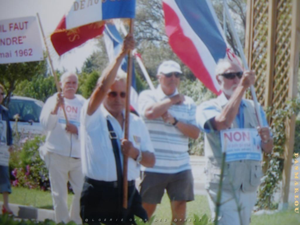 LA MARCHE DES HARKIS AOUT 2011 PIERRELATTE DE HERVE CUESTA  (35).JPG